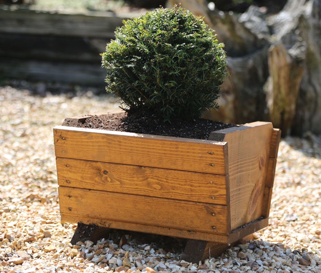 Wooden Trough Planter - Knebworth
