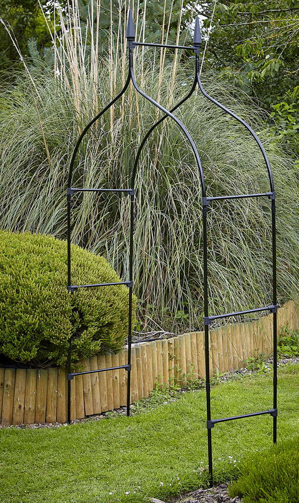 Gothic Style Garden Metal Arch