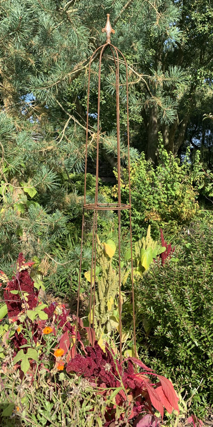 Helmsdale Garden Obelisk Rust Large