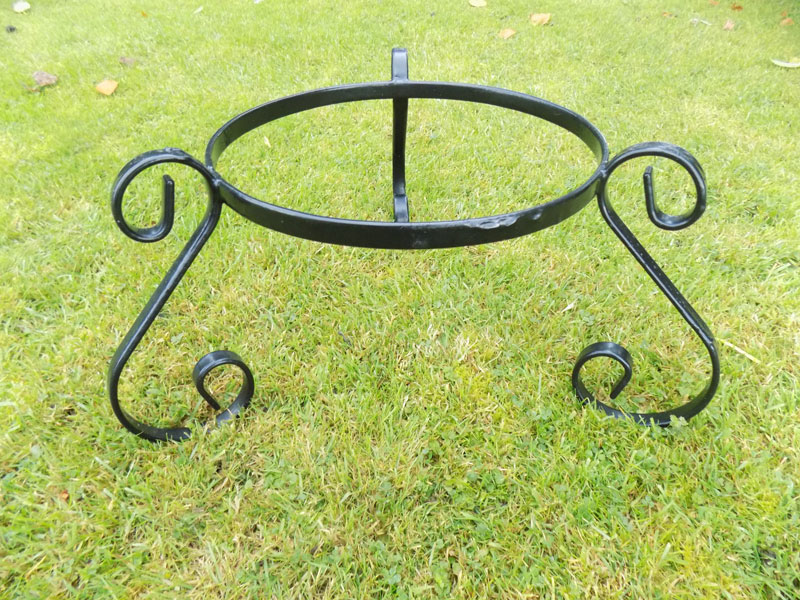 Ilex Pot Stands - Medium 